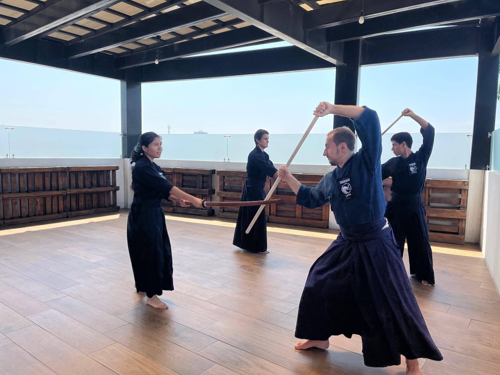 Entrenamiento especial de Jodo en Guayaquil con el Sensei Fano