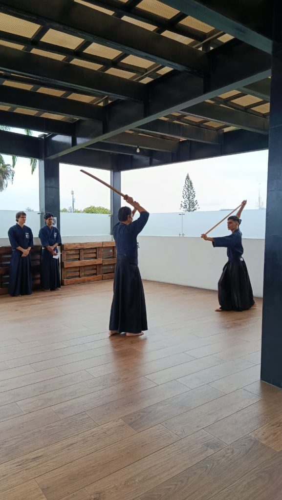Exitosa Jornada de Exámenes de Jodo y Kendo en el Dojo Shobukan