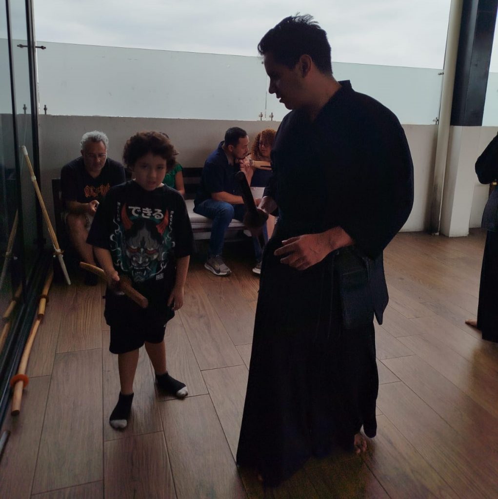 Exitosa Jornada de Exámenes de Jodo y Kendo en el Dojo Shobukan